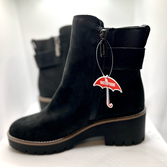 NWT Blondo Dakota Waterproof Ankle Boot. Color: Black Nubuck Size: 7.5 - Picture 4 of 12